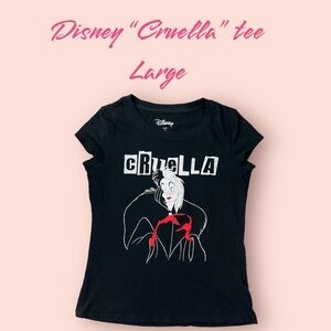 ☀️ DISNEY tee “Cruella” L